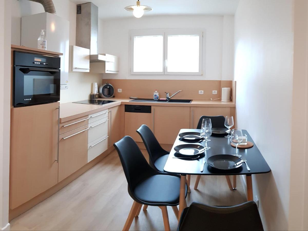 Appartement Centre Ville Concarn Home กงการ์โน ภายนอก รูปภาพ